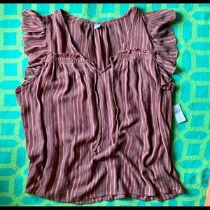 NWT cute top! Size XL.